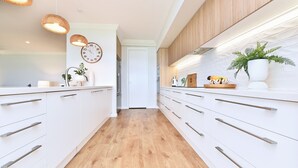 Luokittelematon kuva, 5 kautta 40, painike