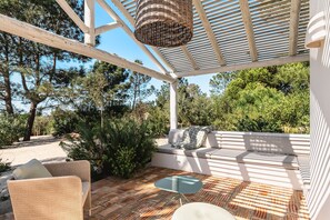 Unclassified image, 4 of 45, button - Holiday Home with Multiple Separate Houses 'Comporta Bliss' and 20-Meter Saltwater Pool (Brejos da Carregueira de Baixo)