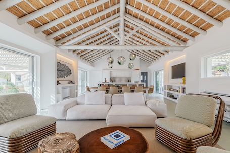 TV, fireplace, table tennis. Holiday Home with Multiple Separate Houses 'Comporta Bliss' and 20-Meter Saltwater Pool