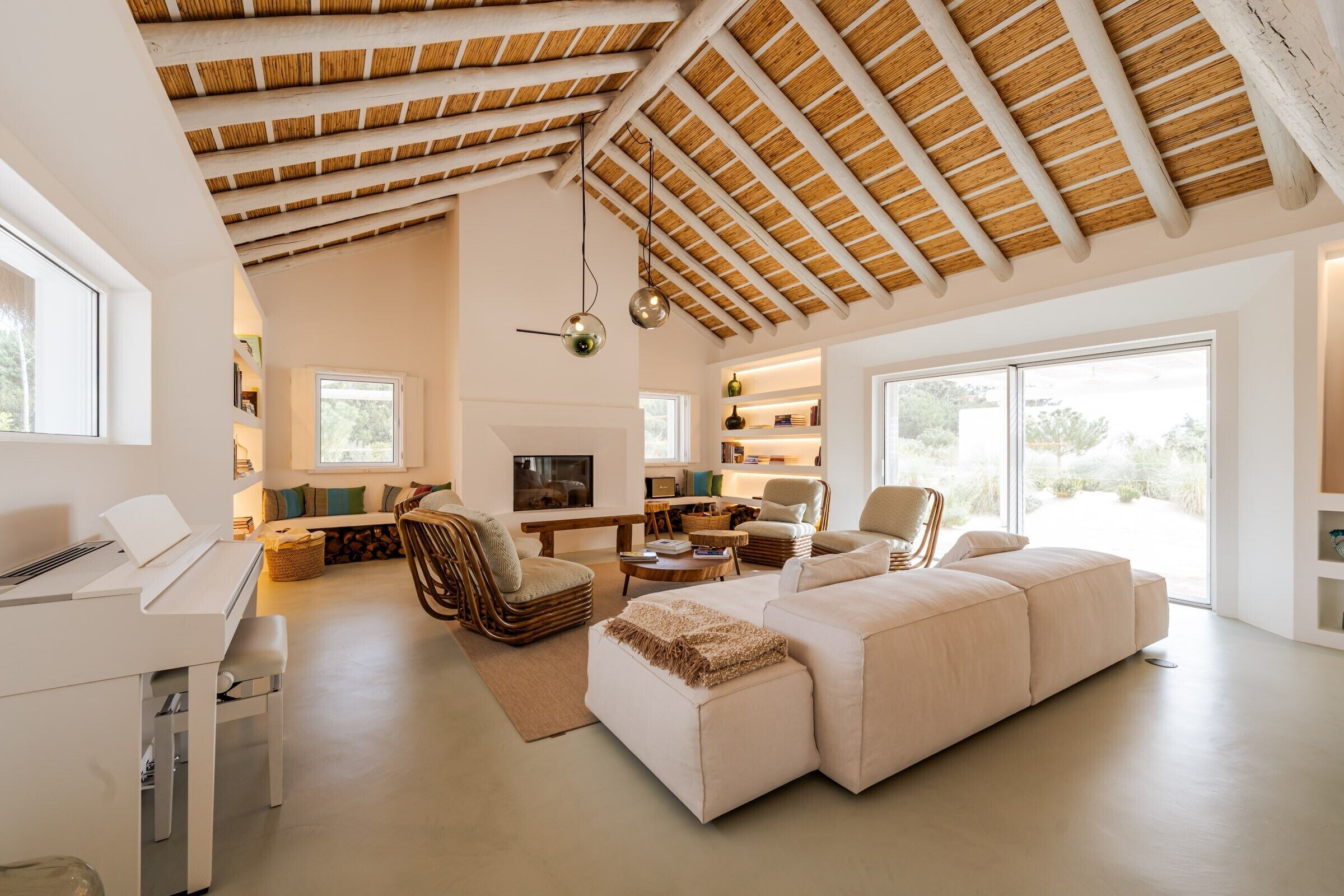 TV, fireplace, ping pong