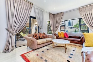 Living area - Escape to Serenity (Fourways)