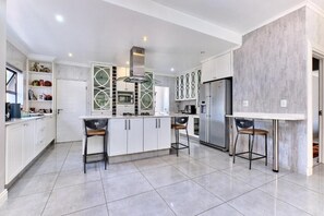 Private kitchen - Escape to Serenity (Fourways)