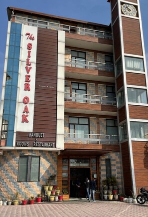 Exterior - The Silver Oak Banquet and Motel (Balachaur)