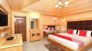 Habitación individual, balcón, vistas al canal | Espacio para trabajar con un portátil y wifi gratis