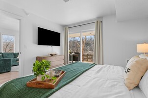 Superior Suite, Non Smoking, Pets Not Allowed | Premium bedding, down comforters, memory foam beds, in-room safe