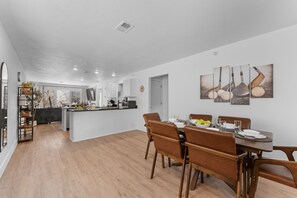 Superior Suite, Non Smoking, Pets Not Allowed | In-room dining