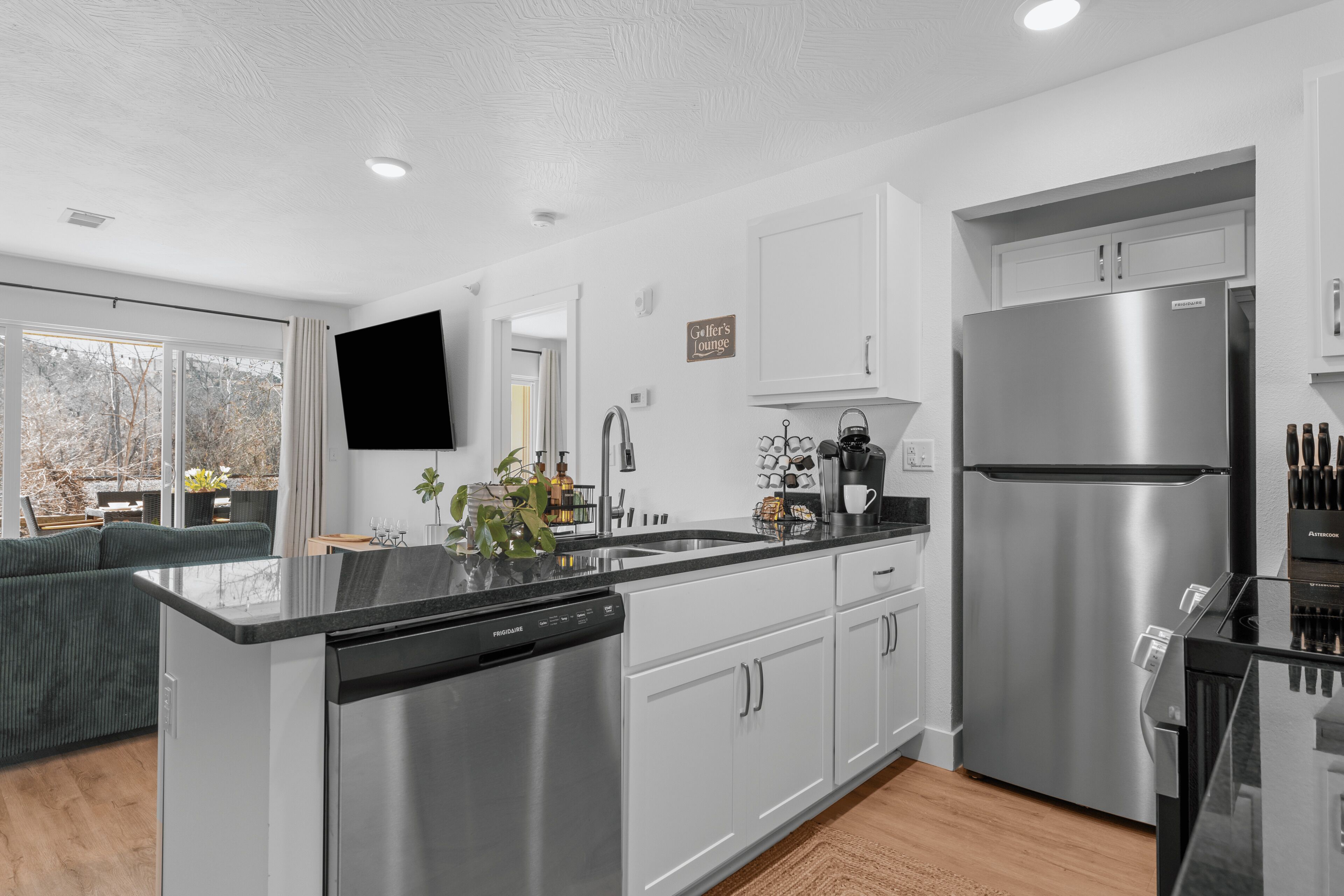 Superior Suite, Non Smoking, Pets Not Allowed | Private kitchen