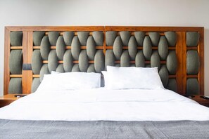 1 bedroom, iron/ironing board, WiFi, bed sheets - w* | Delightful Loft in the Heart of Bocagrande (Cartagena de Indias)