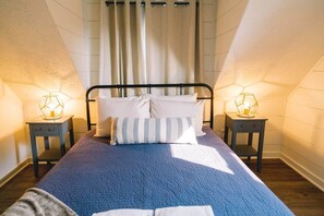 WiFi, bed sheets