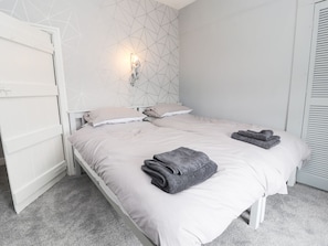 4 bedrooms, individually decorated, individually furnished, free WiFi