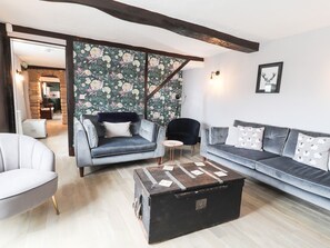 Living area - Cae Adar Farm (Wrexham)