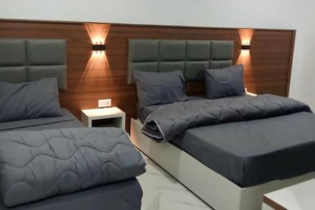 Basic Triple Room | Free WiFi. HOSTEL YAYA