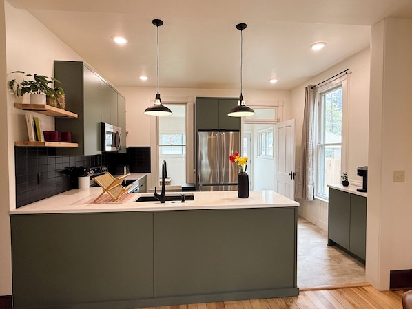 Microwave, oven, stovetop, dishwasher