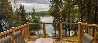 Cozy Waterfront - Monk's Cottage