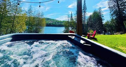 Waterfront, Hot tub, Beautiful Modern Chalet Skyville
