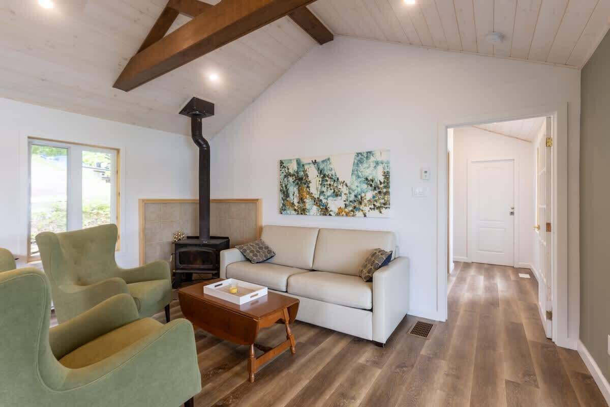 Fernseher, Kamin, Arbeitsbereiche