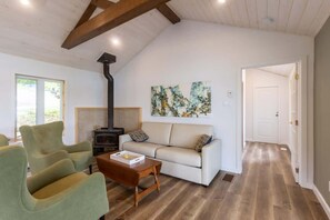 Fernseher, Kamin, Arbeitsbereiche