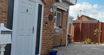 “Ivy’s End” Boutique Chic Manor Cottage