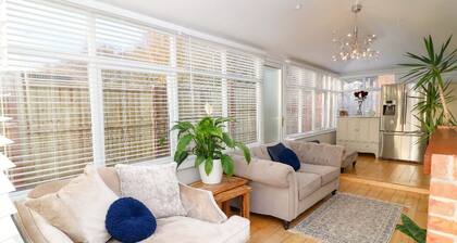 “Ivy’s End” Boutique Chic Manor Cottage