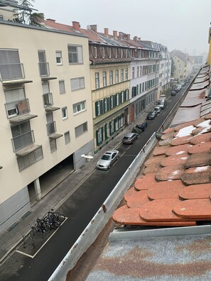 الإطلالة من المنشأة