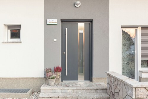 Modern Two Bedroom Apartment With Terrace And Garden