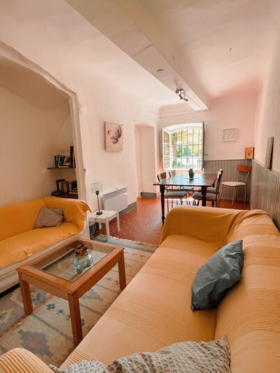 Domaine de Montaud Friends & Family Holidays in the Heart of Provence