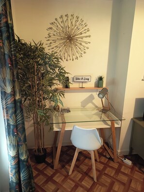 Interior - Cosy bright studio Caen station near center (Caen)