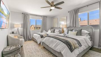 7 chambres, bureau, fer et planche Ă repasser, lit parapluie