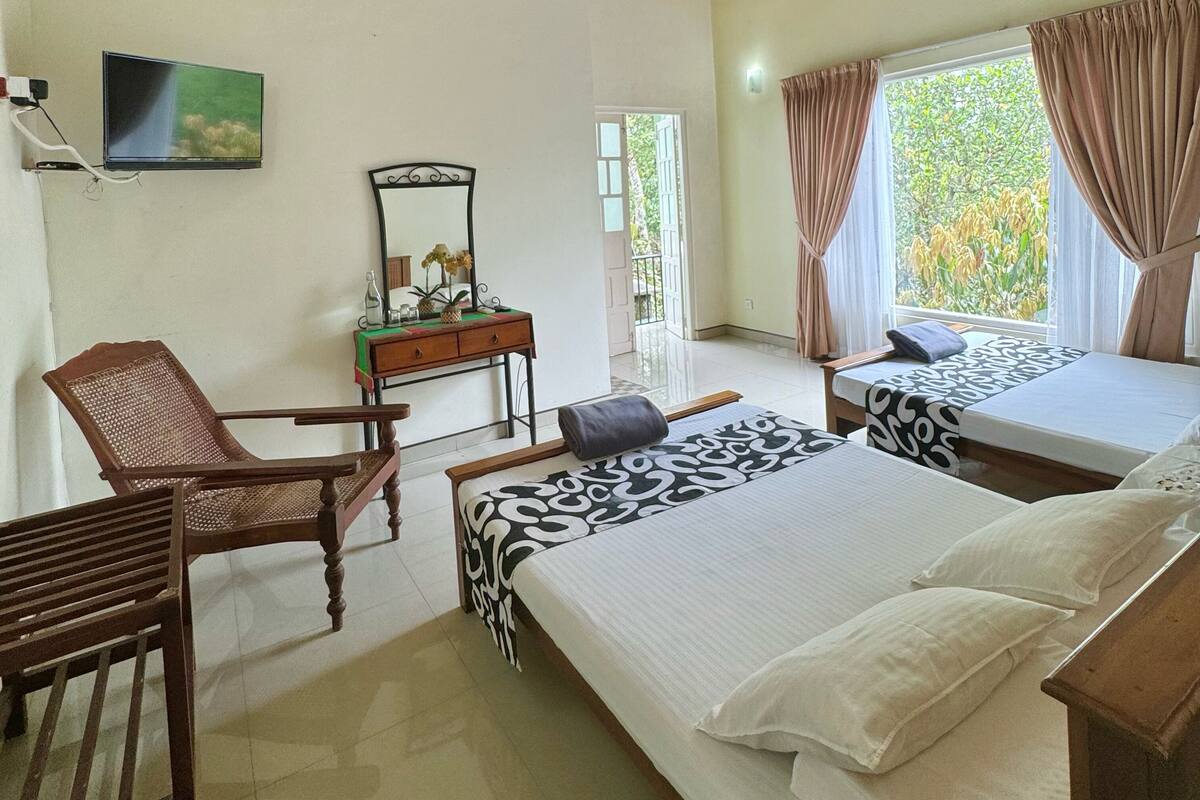 Deluxe Double Room, Balcony, Mountain View