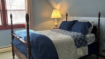 3 bedrooms, iron/ironing board, free WiFi