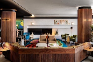 Interior - Classic 1BR Room | Rooftop Bar, Sleek Space & View (Toronto)