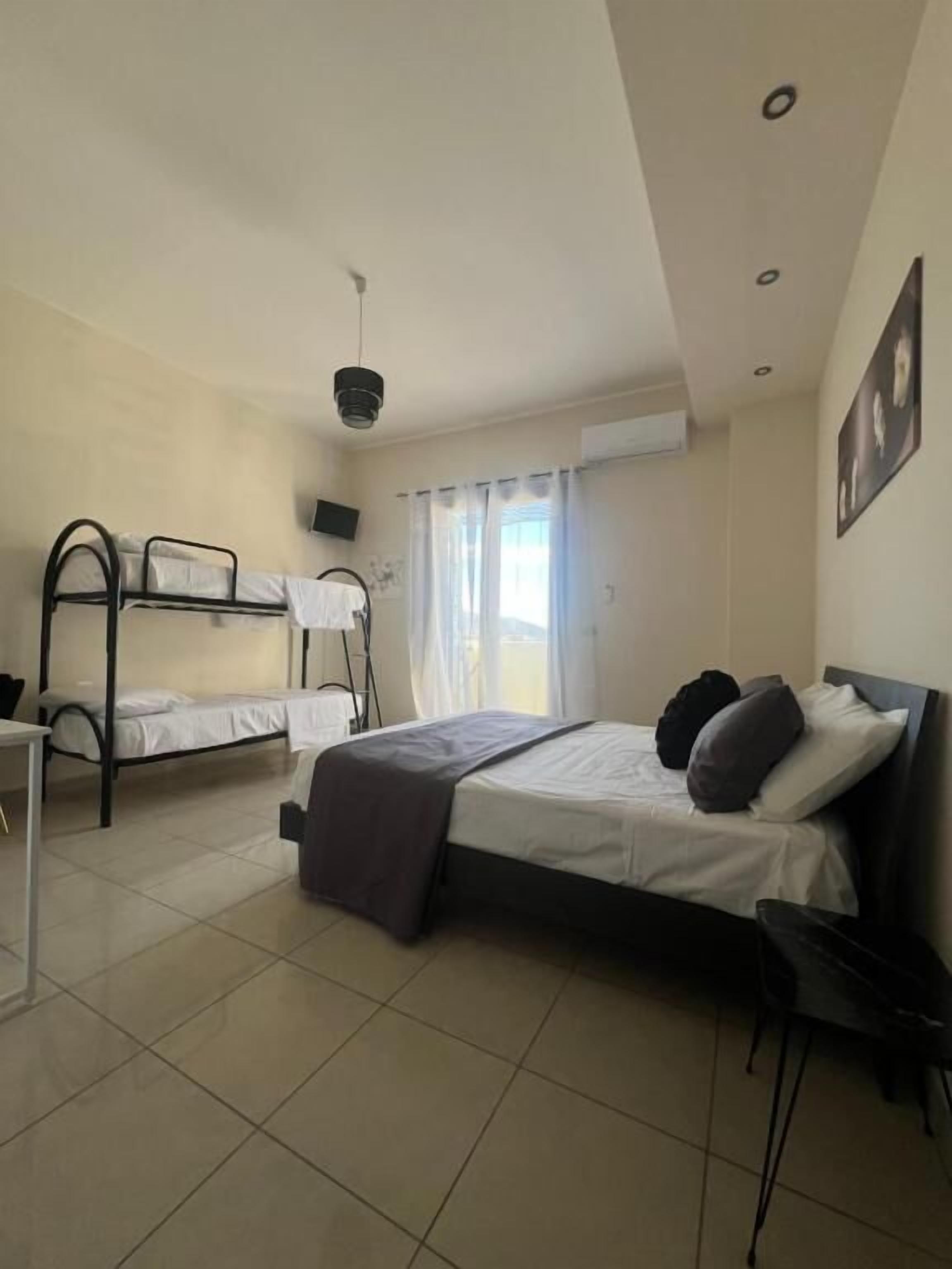 Luxury-Vierbettzimmer, Balkon, Stadtblick