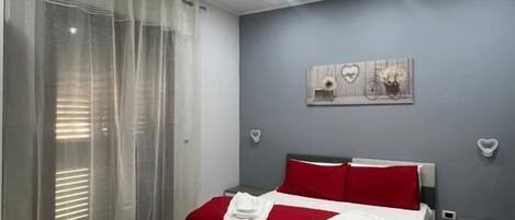 豪華客房, 露台, 城市景 | 遮光窗簾/窗簾、隔音、熨斗/熨衫板、免費 Wi-Fi