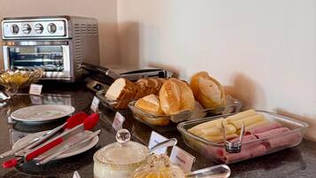 Café da manhã continental grátis todos os dias