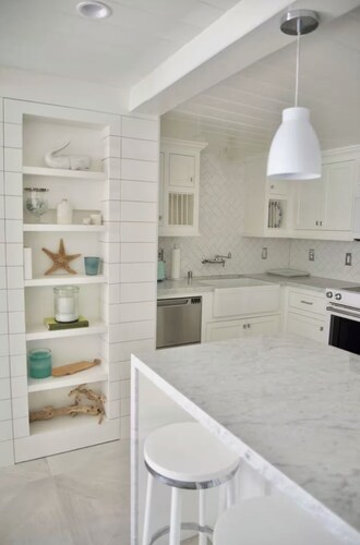 Exquisite Carpinteria Beach Cottage, Steps Away From The Beach