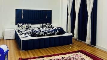 Fer et planche Ă repasser, Wi-Fi, draps fournis