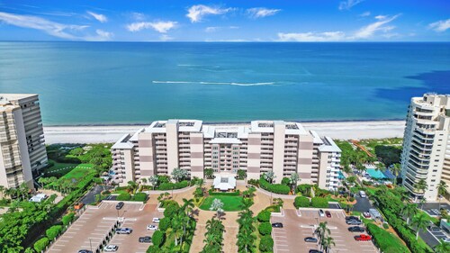 7th-Floor Beachfront Marco Island Condo with Panoramic Ocean & Sunset Views