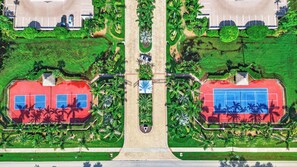 Piscina all'aperto, una piscina riscaldata