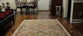 Cozy 1-bedroom house in charming Marshall.
1.5 mi. to downtown Marshall.