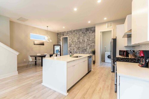 Family-Friendly 4BR w/ Bunk Beds & Outdoor Grill