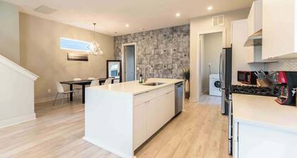 Family-Friendly 4BR w/ Bunk Beds & Outdoor Grill