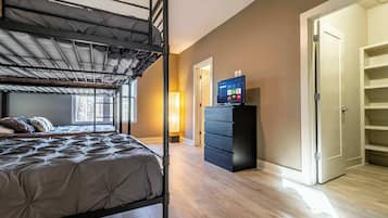 4 soveværelser, skrivebord, strygejern/strygebræt, gratis Wi-Fi