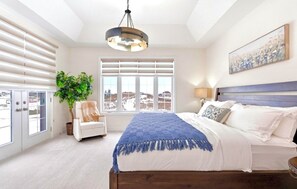 5 Schlafzimmer, Schreibtisch, Bügeleisen/Bügelbrett, kostenloses WLAN