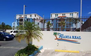 Exterior - Relaxing and restful 2-bedroom condo - A slice of paradise - (Cabo Rojo)