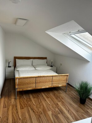 2 chambres, lit parapluie, Wi-Fi gratuit, draps fournis