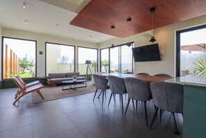 Interior - w* | Sunlit 1BR in the Heart of San Isidro (San Isidro)