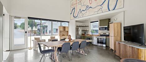 Réfrigérateur, micro-ondes, four, lave-vaisselle