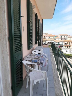 Outdoor dining - Apartment Casa Marco Capoliveri (Capoliveri)