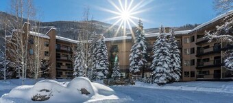 Fully Renovated - Easy Access to Ski and Golf