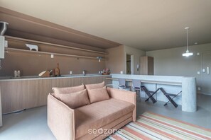 Basic Apartment | Interior - Studio in Condo w/ Pool and Gym Cuo0114 (Florianópolis)